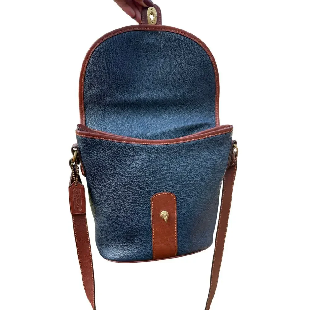 Vintage COACH Sheridan Pebbled Leather Crossbody